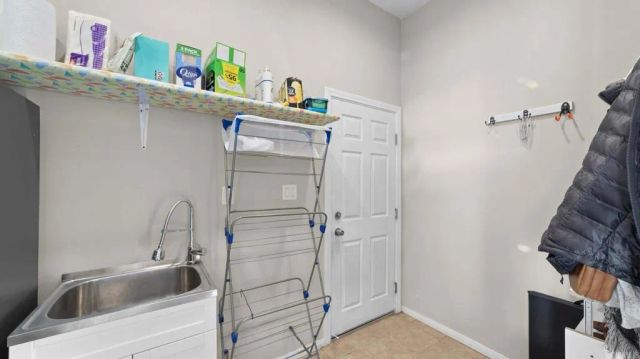 954 MIRAMAR DRIVE, Vista, CA 92081