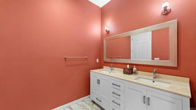 954 MIRAMAR DRIVE, Vista, CA 92081