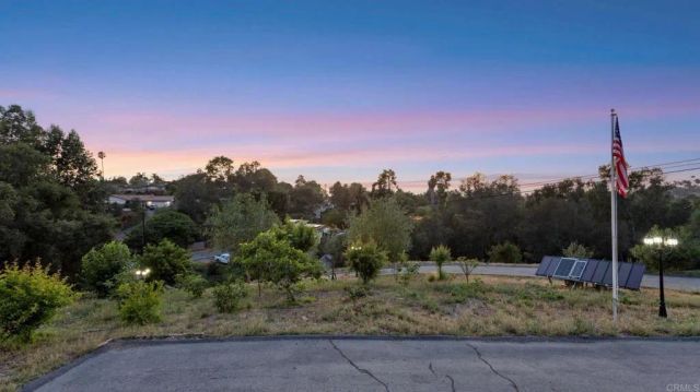 954 MIRAMAR DRIVE, Vista, CA 92081