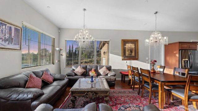 954 MIRAMAR DRIVE, Vista, CA 92081
