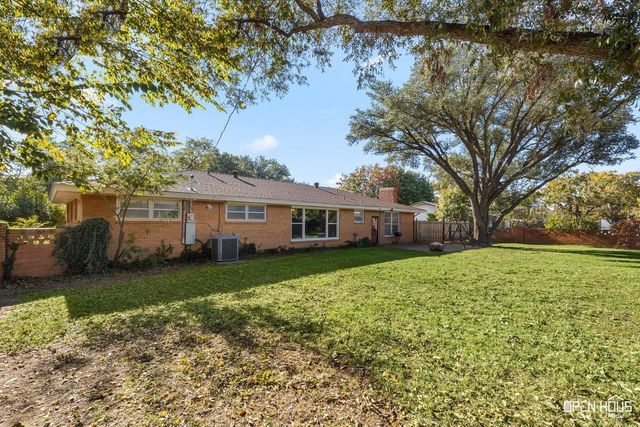 723 MAPLE STREET, Burkburnett, TX 76354