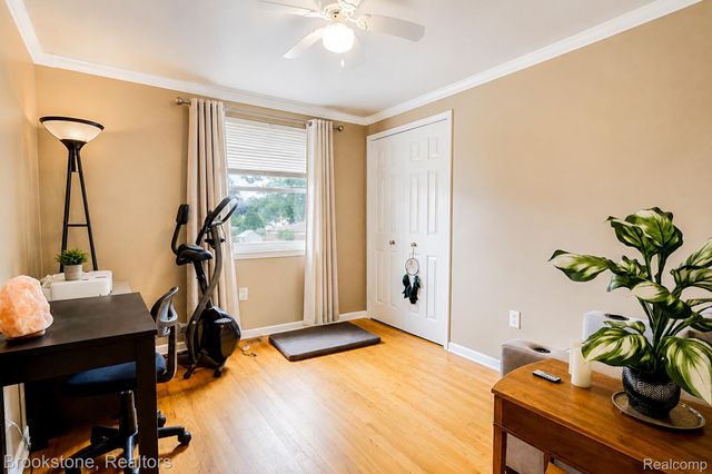 45737 Kensington, Utica, MI 48317