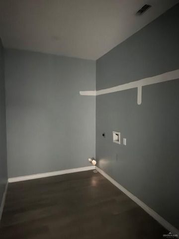 9448 W Queen Palm W Drive, Los Fresnos, TX 78566