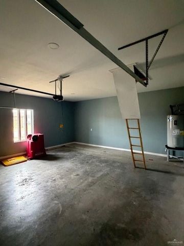 9448 W Queen Palm W Drive, Los Fresnos, TX 78566