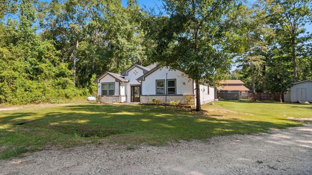 25445 Vine Circle, Cleveland, TX 77328