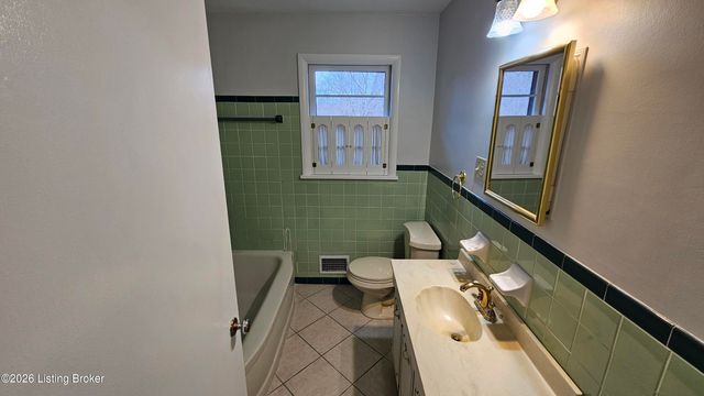 3131 Marlin Rd, Louisville, KY 40220