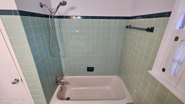 3131 Marlin Rd, Louisville, KY 40220