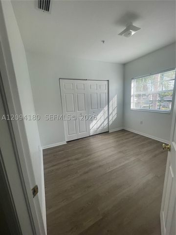 5600 NW 114th Pl 202, Doral, FL 33178