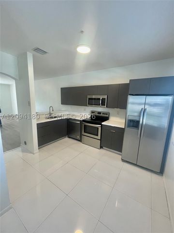 5600 NW 114th Pl 202, Doral, FL 33178