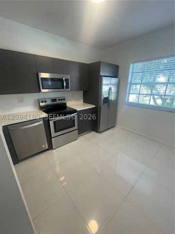 5600 NW 114th Pl 202, Doral, FL 33178