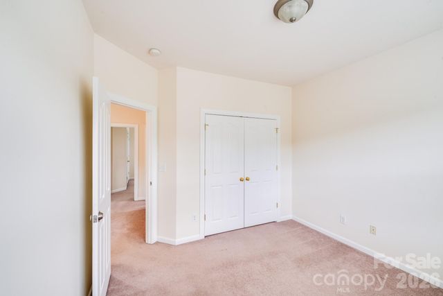 6227 Castlecove Road, Charlotte, NC 28278