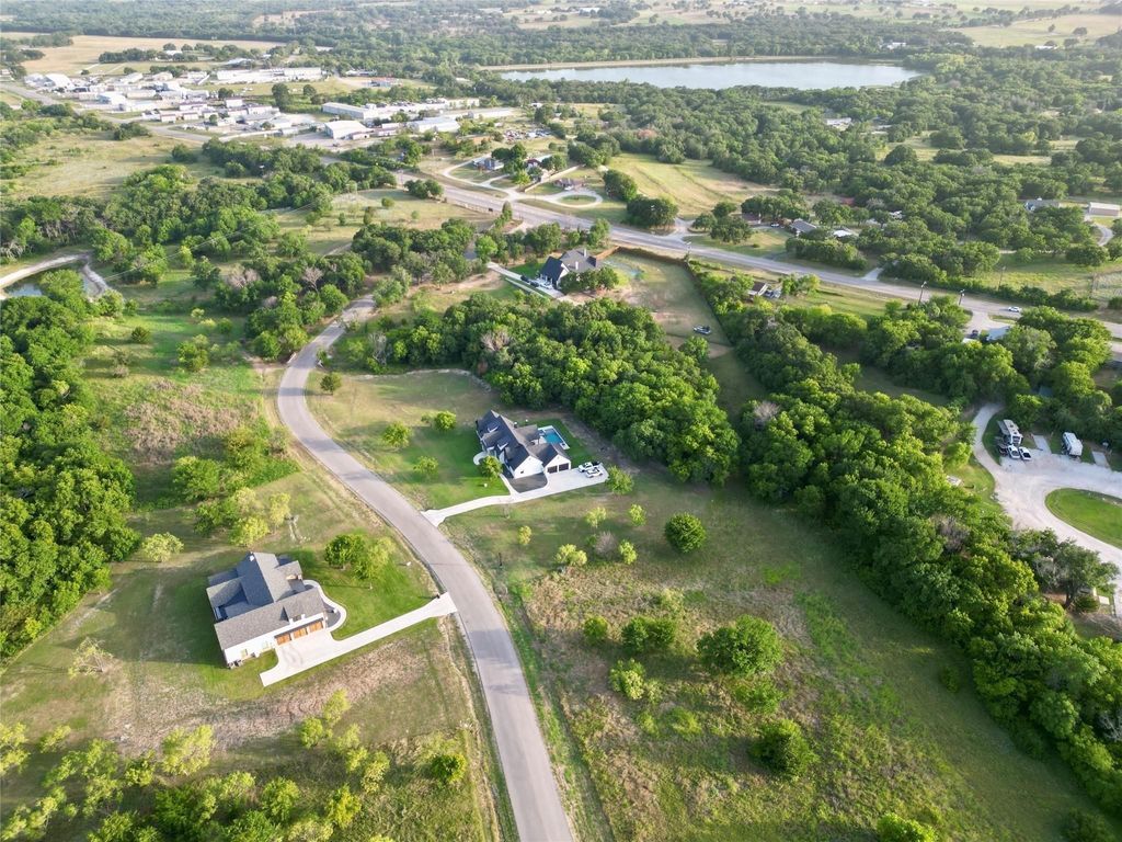 2074 Woodland Road, Weatherford, TX 76088