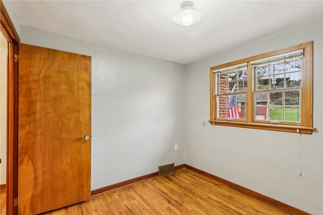 3027 Dwight Ave, Dormont, PA 15216