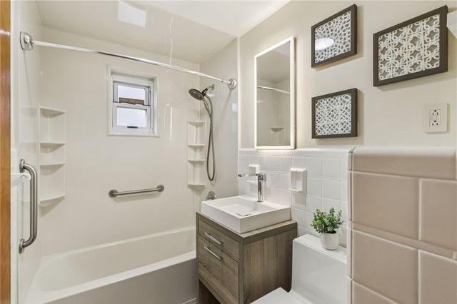 3027 Dwight Ave, Dormont, PA 15216