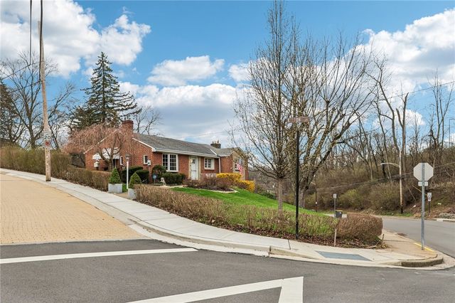 3027 Dwight Ave, Dormont, PA 15216