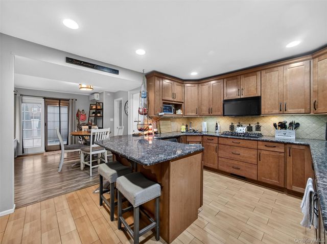 3 Claremont Lane, Suffern, NY 10901