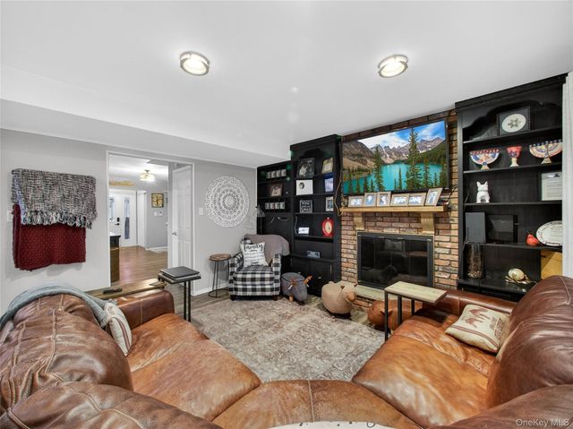 3 Claremont Lane, Suffern, NY 10901