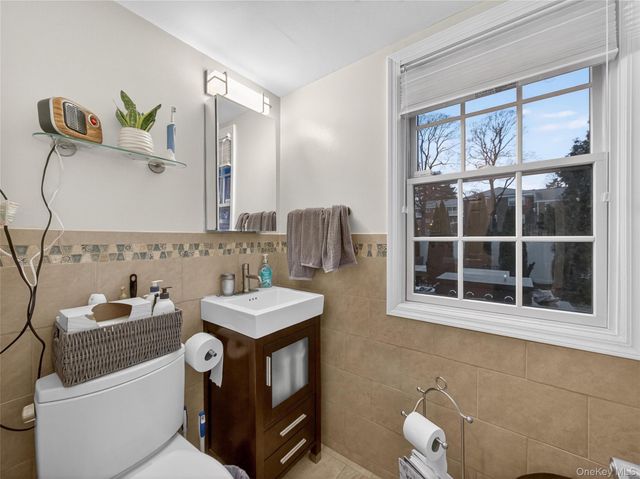 3 Claremont Lane, Suffern, NY 10901