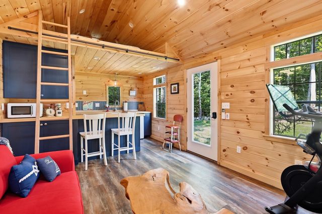 470 Mica Point Road, Barrington, NH 03825