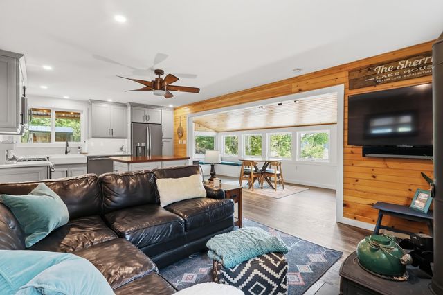 470 Mica Point Road, Barrington, NH 03825