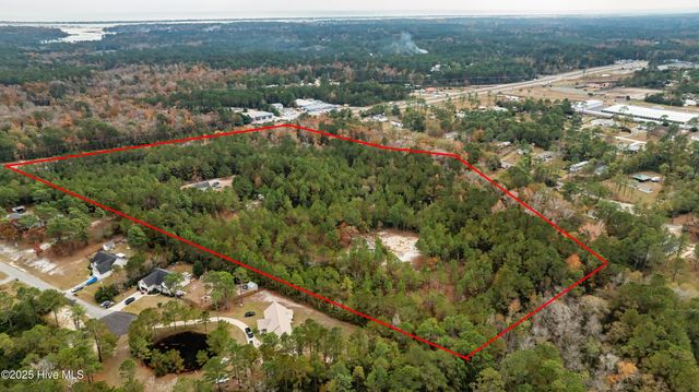 21801 Us 17 Highway, Hampstead, NC 28443