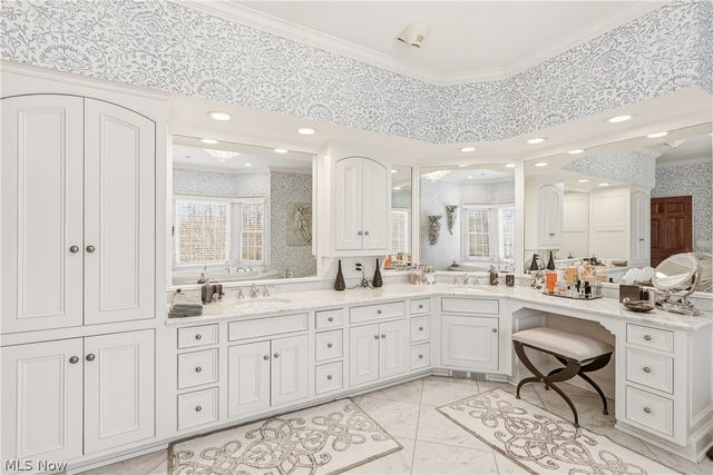 809 Village Trails, Gates Mills, OH 44040