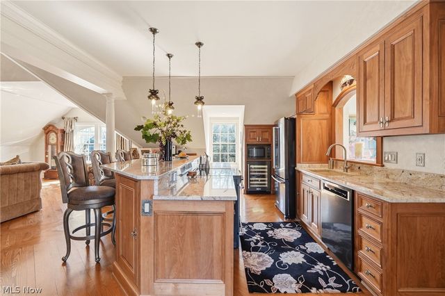 809 Village Trails, Gates Mills, OH 44040