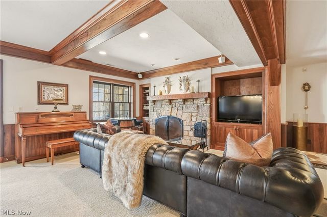 809 Village Trails, Gates Mills, OH 44040