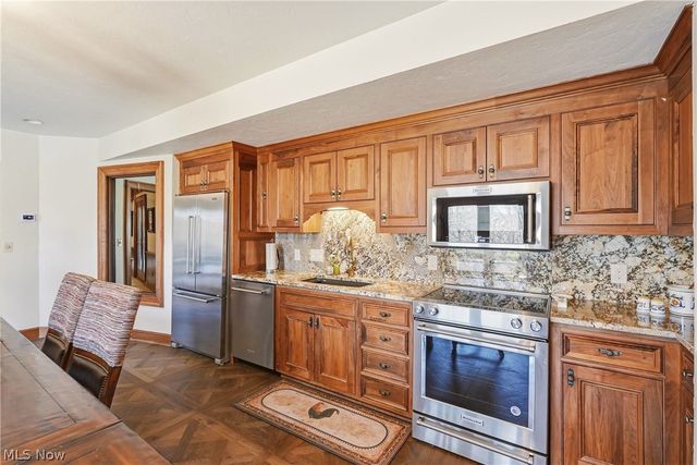 809 Village Trails, Gates Mills, OH 44040