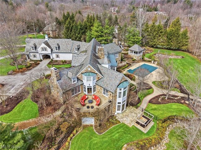 809 Village Trails, Gates Mills, OH 44040