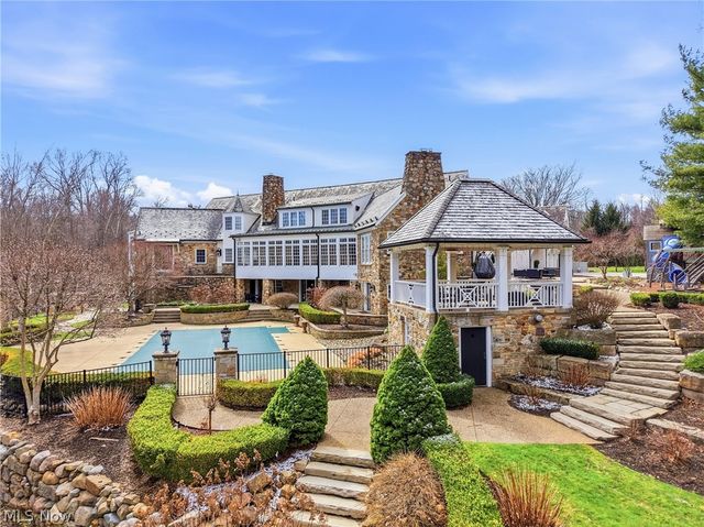809 Village Trails, Gates Mills, OH 44040