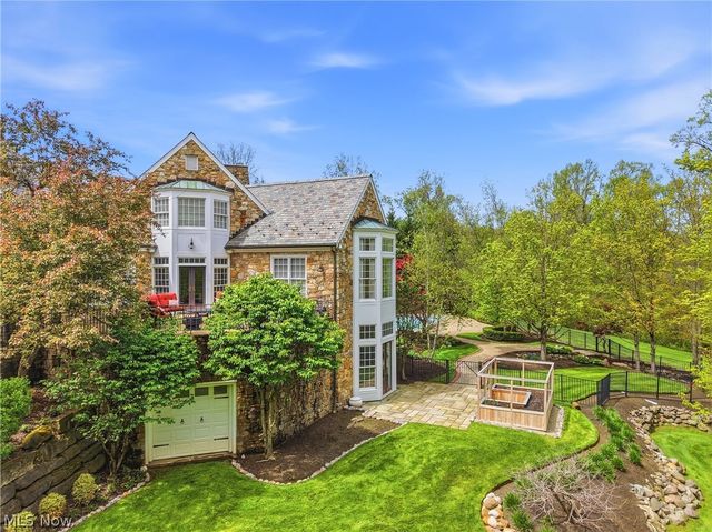 809 Village Trails, Gates Mills, OH 44040