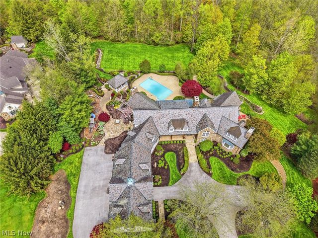 809 Village Trails, Gates Mills, OH 44040