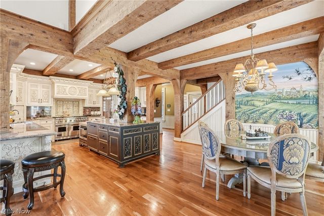 809 Village Trails, Gates Mills, OH 44040