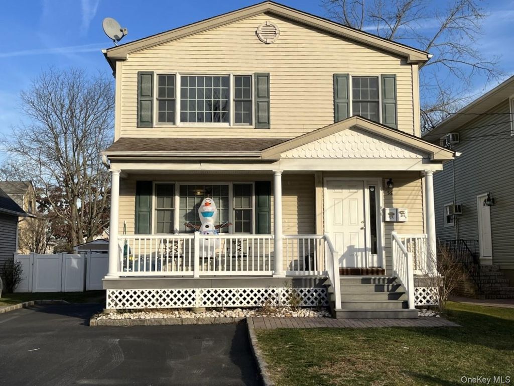 56 Linwood Road N 2nd Fl, Port Washington, NY 11050