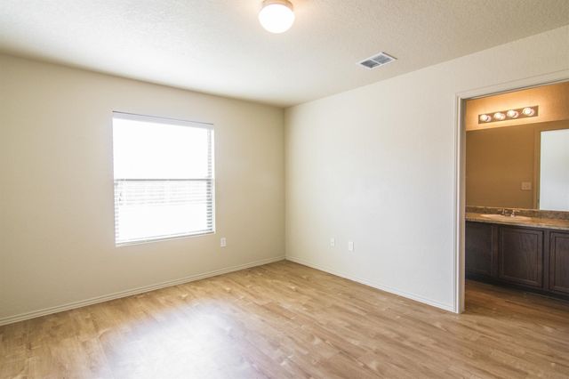 3631 Apache Meadows Drive, Baytown, TX 77521