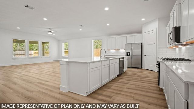 4633 Vernal Loop Trail, Conroe, TX 77303