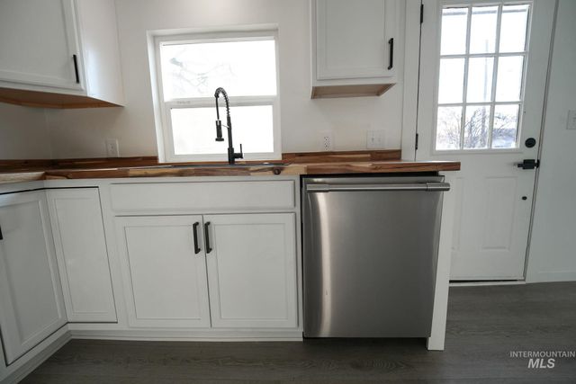 436 2nd St N, Nampa, ID 83687