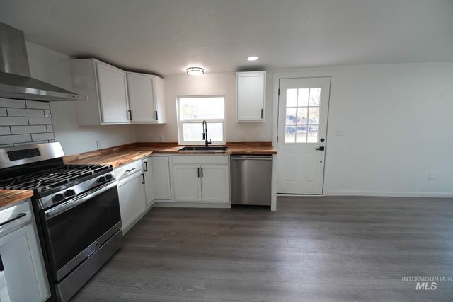 436 2nd St N, Nampa, ID 83687