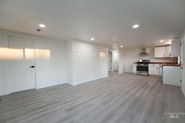 436 2nd St N, Nampa, ID 83687