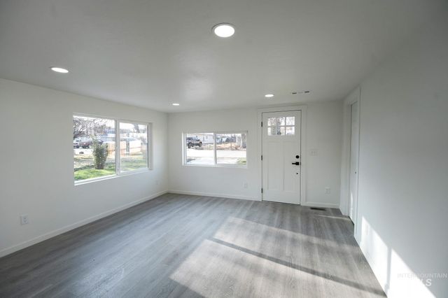 436 2nd St N, Nampa, ID 83687