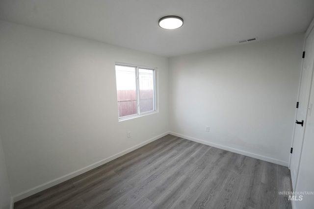 436 2nd St N, Nampa, ID 83687