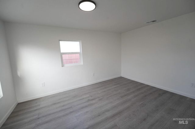 436 2nd St N, Nampa, ID 83687