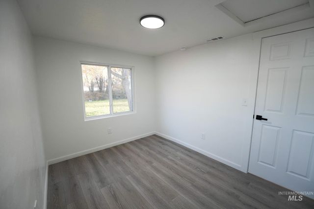 436 2nd St N, Nampa, ID 83687