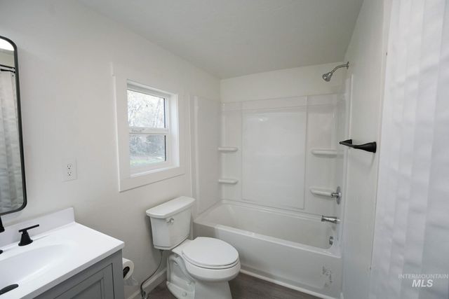 436 2nd St N, Nampa, ID 83687