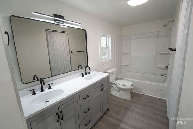 436 2nd St N, Nampa, ID 83687