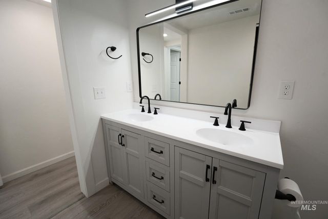 436 2nd St N, Nampa, ID 83687