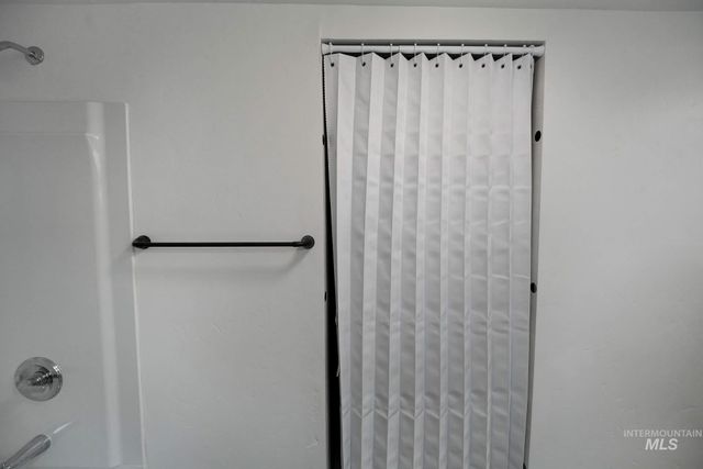 436 2nd St N, Nampa, ID 83687