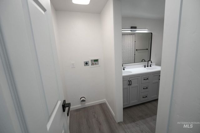 436 2nd St N, Nampa, ID 83687