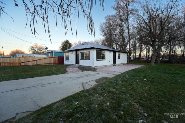 436 2nd St N, Nampa, ID 83687